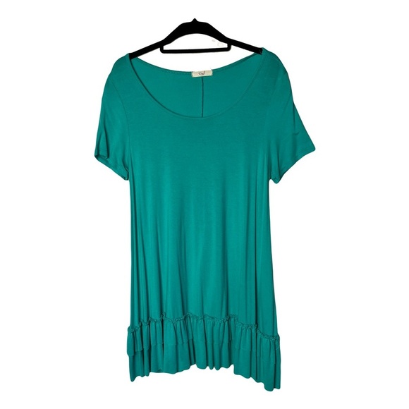 Easel | Green Ruffle Hem Short Sleeve Tunic, Large - Picture 1 of 6